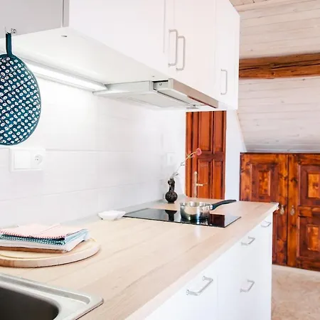 4 Guests Apartment,15 Min From Prague Airport,near Golf