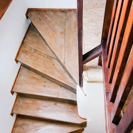 Apartment 4 Guests Apartment,15 Min From Prague Airport,near Golf Beroun (Central Bohemian)